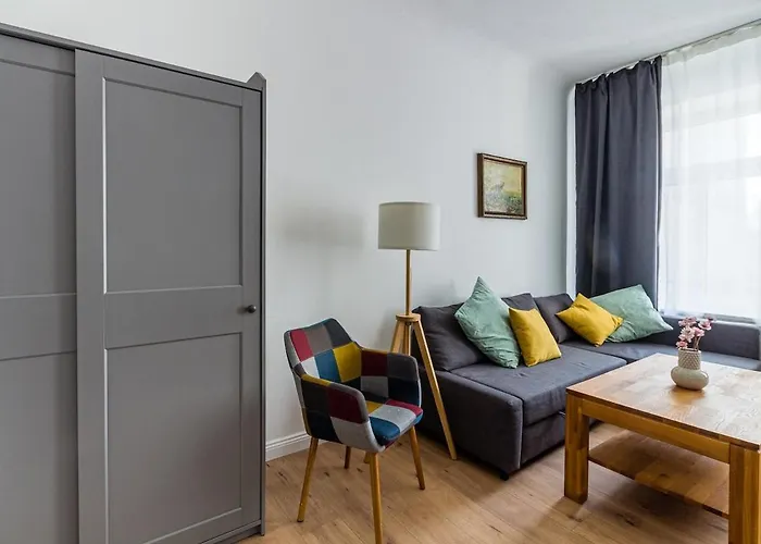 Apartment Spacious Flat Close To Center