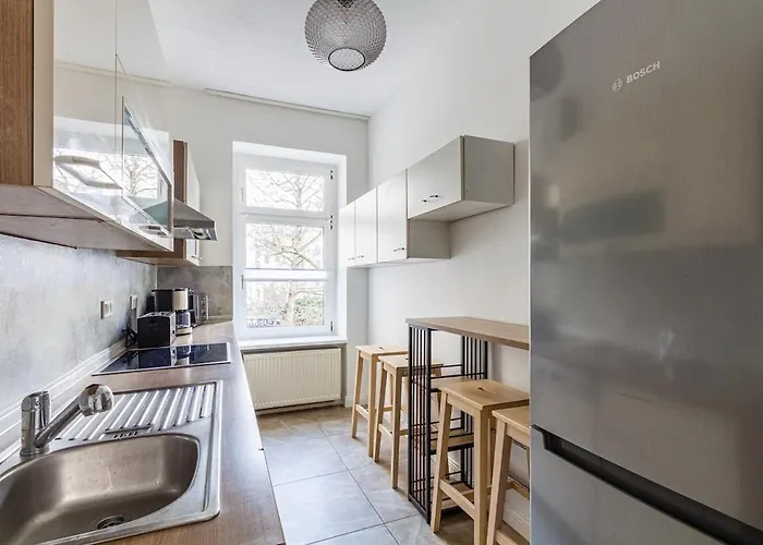 Spacious Flat Close To Center *