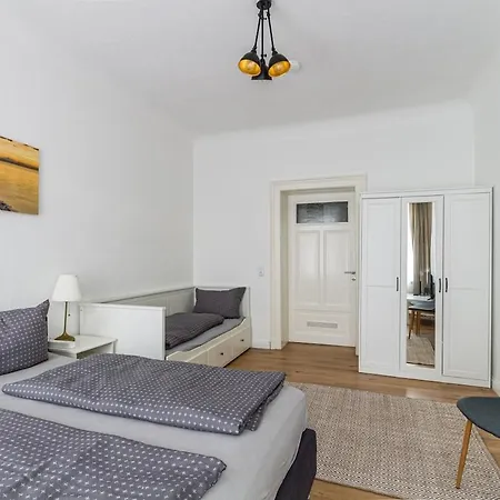 Spacious Flat Close To Center *