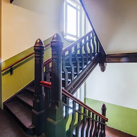 Spacious Flat Close To Center