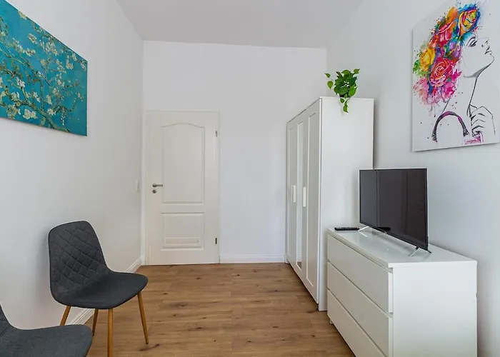 Spacious Flat Close To Center