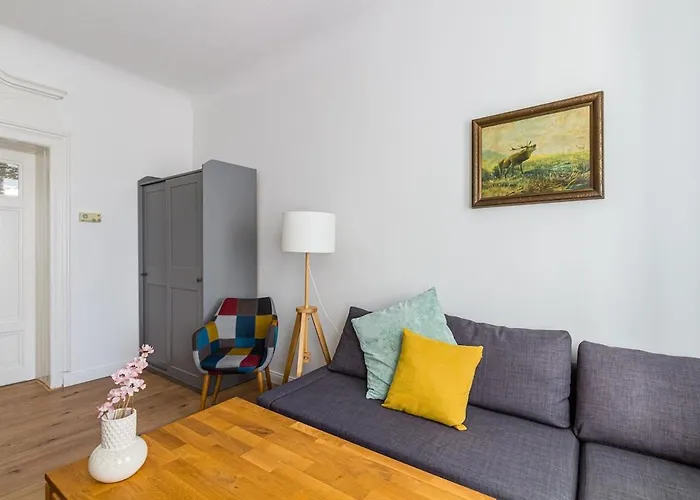 Spacious Flat Close To Center *