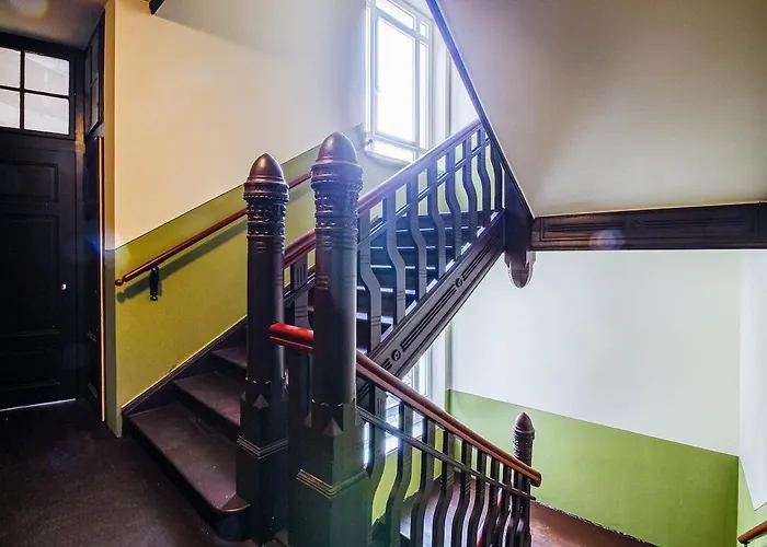 Spacious Flat Close To Center